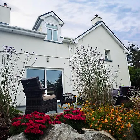 Atlantic Way - Peaceful Connemara Retreat Near Aran Islands Holiday home